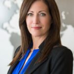 Ancienne économiste chez Natixis, Claire Vasseur analyse l’impact des politiques monétaires, de l’inflation et de la géopolitique sur les marchés financiers.