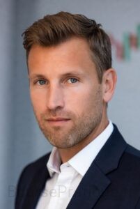 Ancien trader indépendant pendant 12 ans sur le CAC 40 et le Nasdaq, Marc Leclerc est spécialisé dans l’analyse technique
